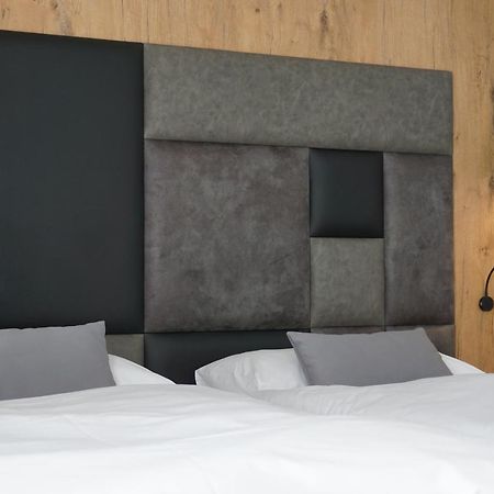 Hotel Gruener Baum Kaufbeuren Zewnętrze zdjęcie