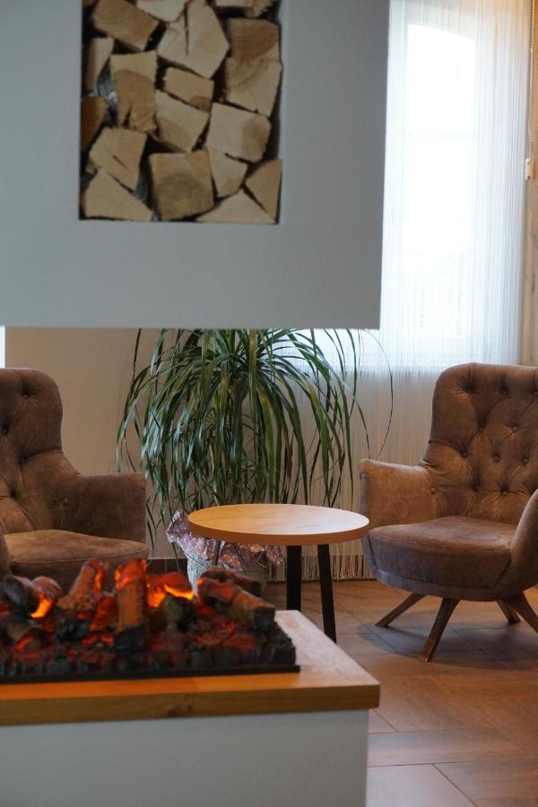 Hotel Gruener Baum Kaufbeuren Zewnętrze zdjęcie
