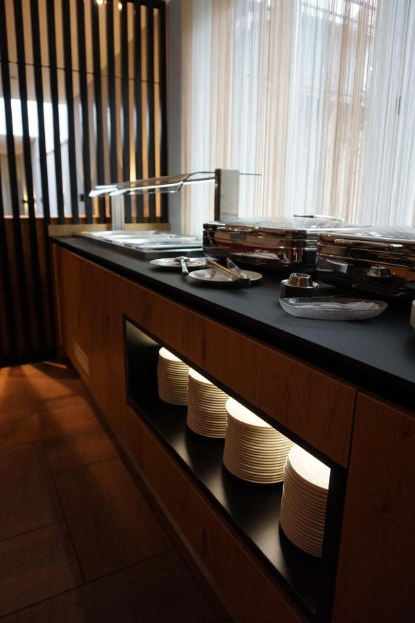Hotel Gruener Baum Kaufbeuren Zewnętrze zdjęcie